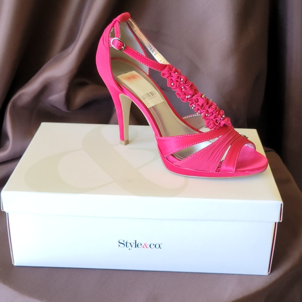 Style & Co High Heel Sandle (Raspberry)